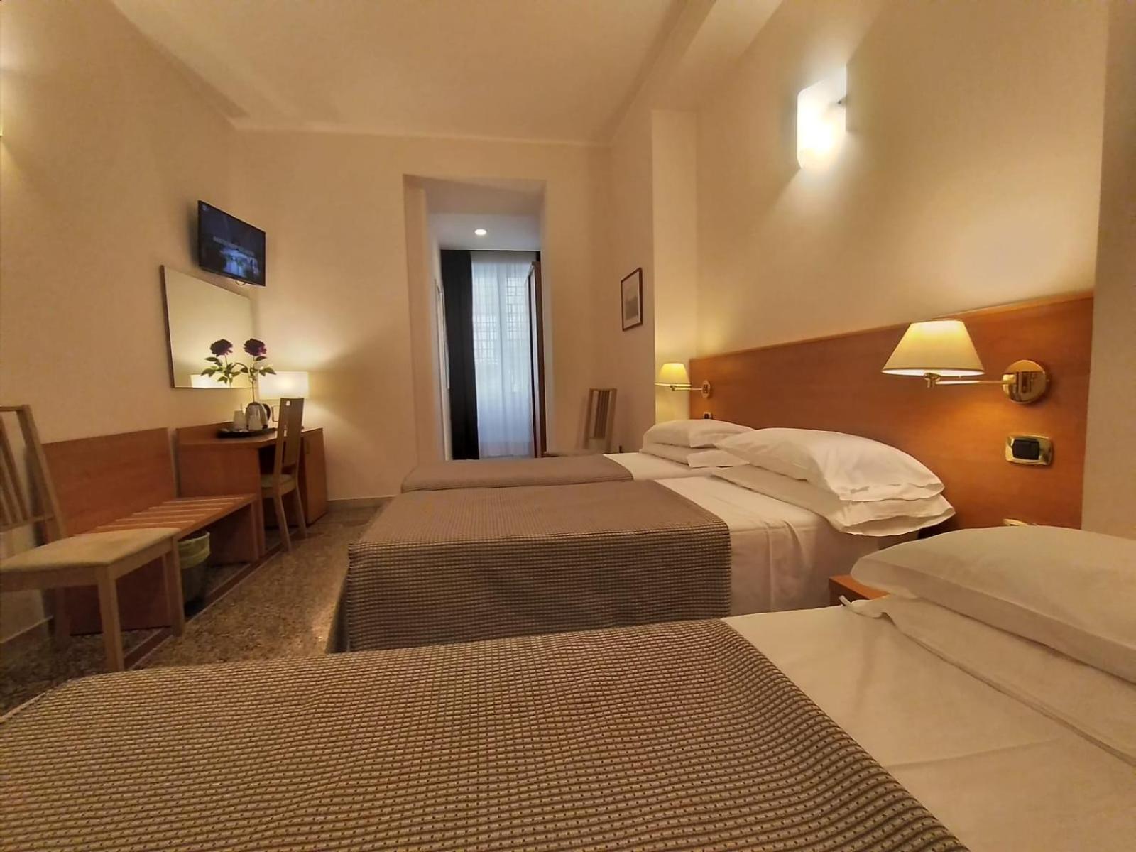 Hotel Principe Eugenio Rome Buitenkant foto