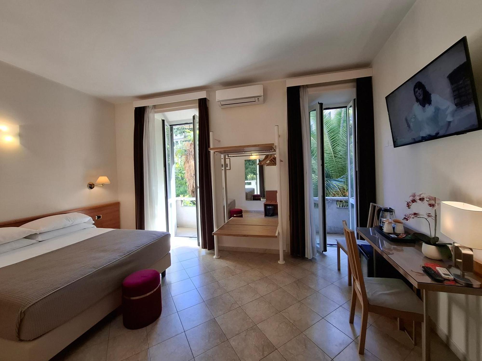 Hotel Principe Eugenio Rome Buitenkant foto