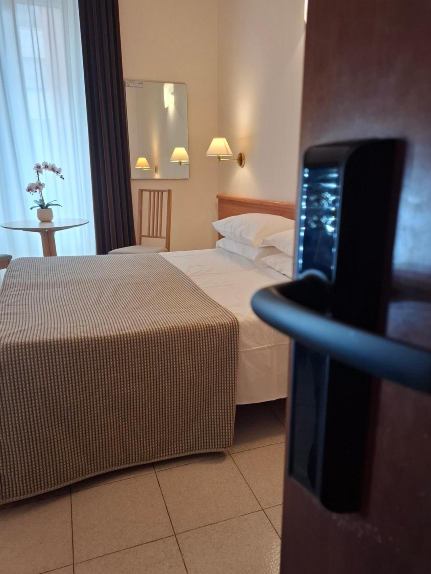 Hotel Principe Eugenio Rome Buitenkant foto